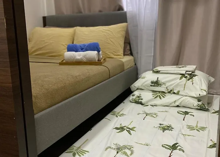 Apartment Stylish Haven In Bustling Ayala, Makati