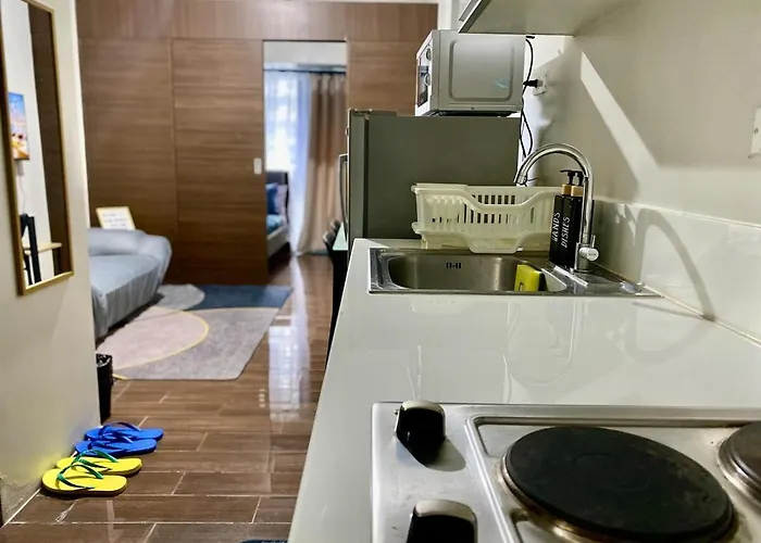 Apartment Stylish Haven In Bustling Ayala, Makati *