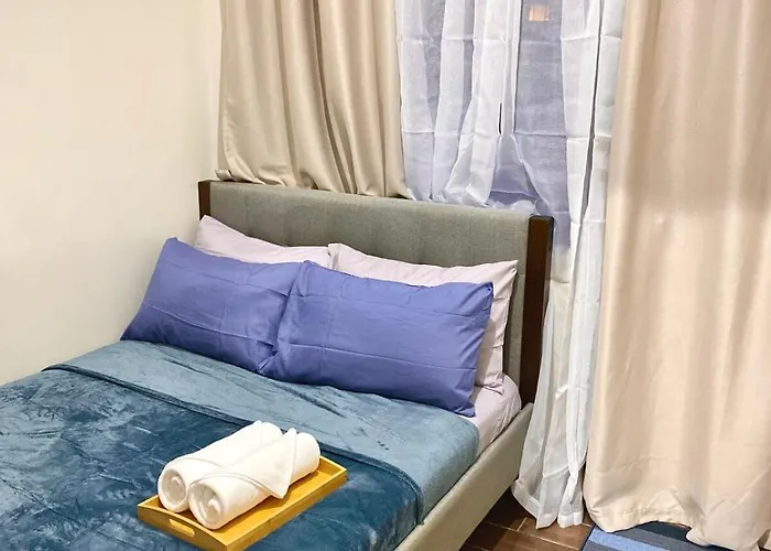 Stylish Haven In Bustling Ayala, Makati *